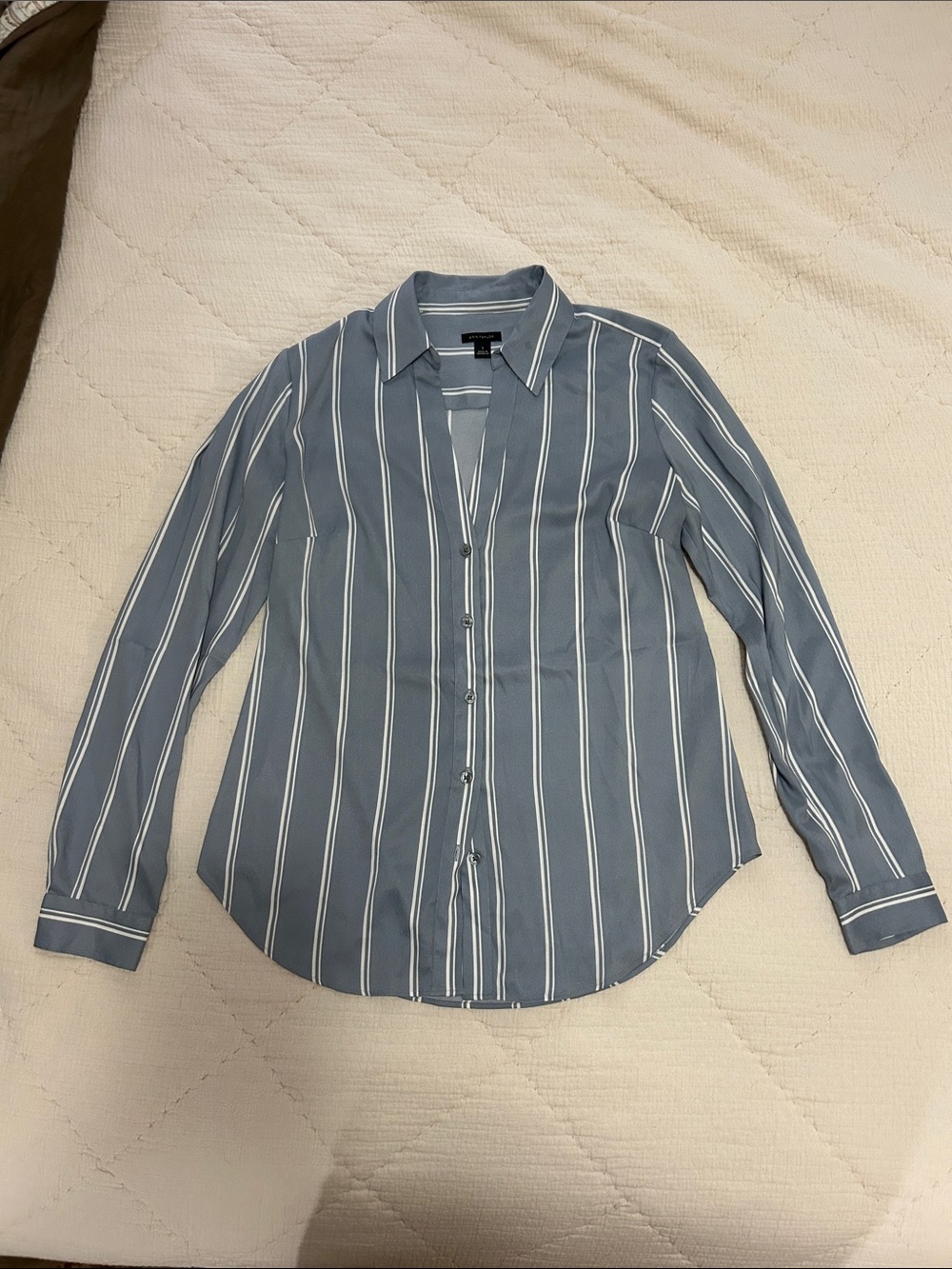 Ann Taylor Blue & White Vertical Stripe Button-Down Shirt